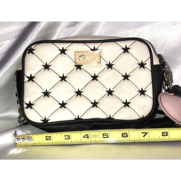 Luv Betsey Johnson Cross Body Purse Quilted 2 Sects Heart Tassel Bag Charm 6x7 - Picture 12 of 13
